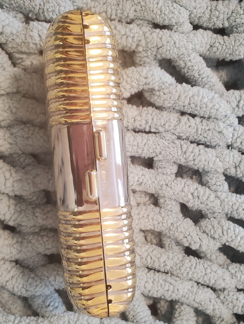 Gold Ribbed Metal Clutch. - Picture 5 of 5